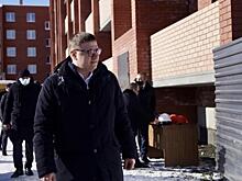 Челябинский губернатор проконтролировал переселение из аварийного жилья в одной из территорий