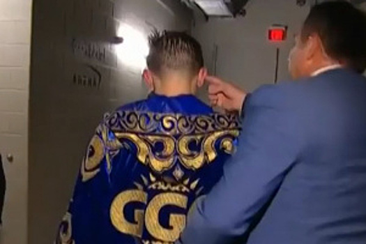 Разгневанный победой Альвареса Головкин ушёл из ринга, не дожидаясь интервью: кадры