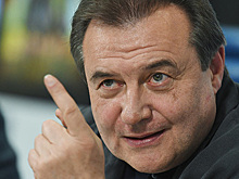 Учителю предложили телохранителя