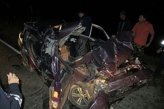 Появились фото с места жуткой автокатастрофы с участием трактора под Пензой