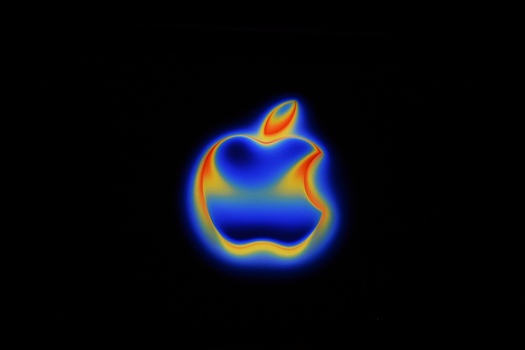 Apple выпустит умные очки и аксессуары с обновленной Siri