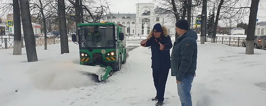 Мэр Великого Новгорода в Международный женский день позвал мужчин на уборку снега