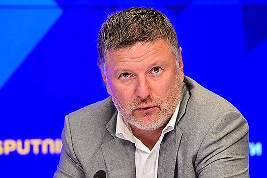 Кафельников одной фразой оценил досрочное завершение сезона Касаткиной