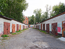 В московском районе Очаково владельцы гаражей, которые власти решили снести, жалуются на компенсации