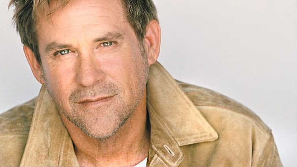 Майкл Дудикофф. Кто-то из вас помнит этого красавчика из фильмов «Американский ниндзя», культовых боевиков эпохи видеосалонов? Сейчас Дудикофф занят независимыми кинопроектами, увлекается архитектурой и периодически проектирует дома.