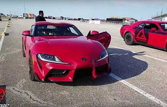 Dodge Challenger Demon и Toyota Supra встретились на спринте