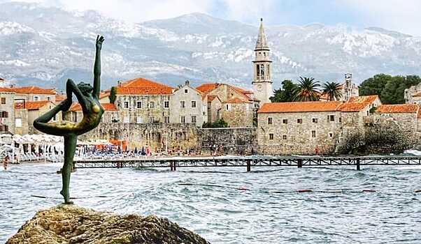 Черногория изменила правила въезда для туристов из России