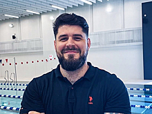 Поиски продолжаются: названы все версии пропажи пловца Свечникова в Босфоре