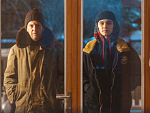 Звезда сериала «Слово пацана» снова сыграл уличного хулигана