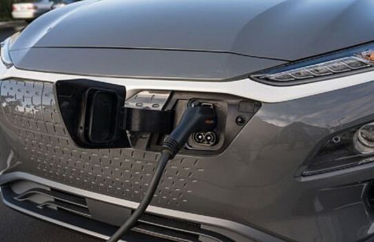 Hyundai анонсировал выпуск электрического кроссовера в 2021 году