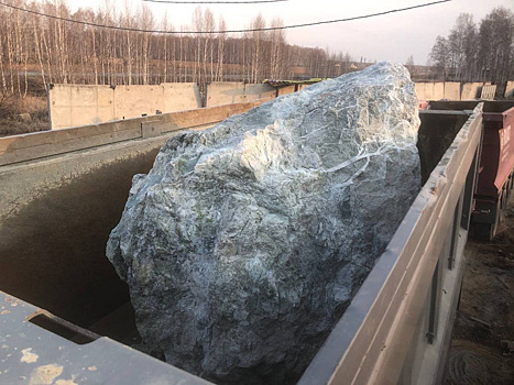 Преступная группа уральцев пыталась нелегально вывезти в Китай 100 тонн нефрита за 100 млн рублей