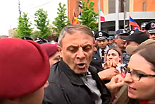 Бывшего начальника полиции Армении задержали на акции протеста