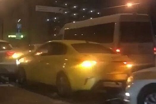 Напротив корпуса 848 столкнулись четыре автомобиля