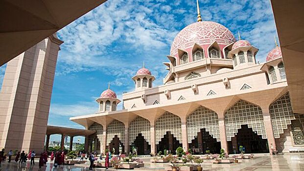 В Малайзии религиозные школы откроют для туристов