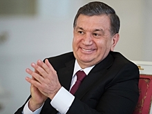 В Узбекистане сотни людей остались на улице ради удобства президента