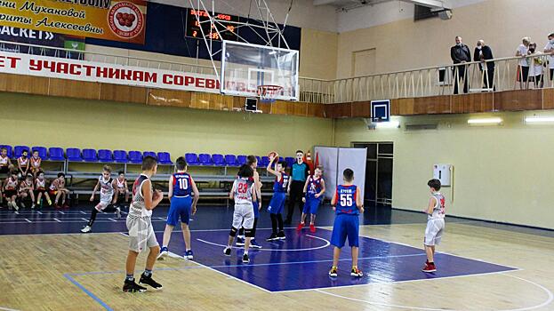 Шесть команд участвует в баскетбольном турнире, посвященном памяти тренера Маргариты Мухановой