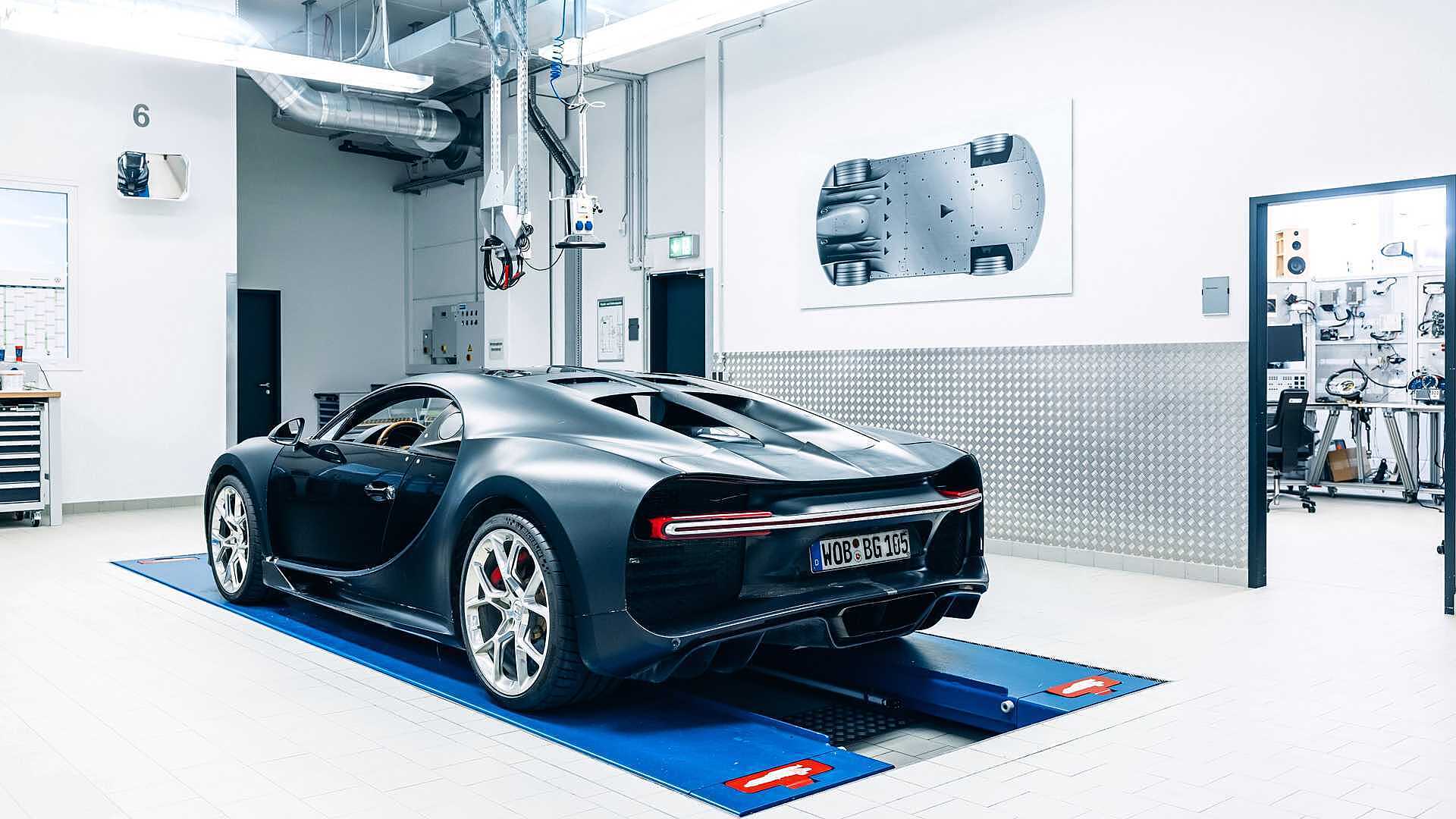 Bugatti отправила на пенсию прототип гиперкара Chiron