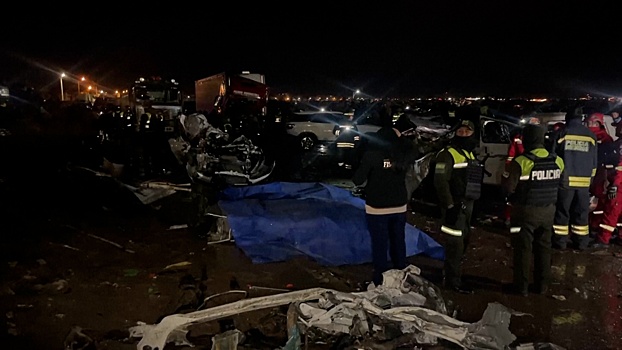 Жертвами падения самолета в Боливии стали 15 человек