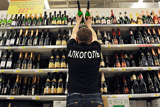 Минпромторг рекомендовал не менять режим продажи алкоголя