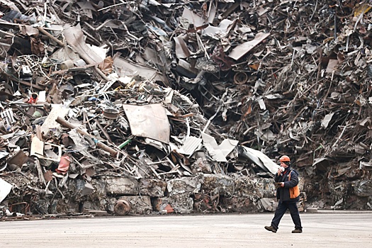 Сенаторы отклонили закон о безналичном расчете с физлицами за металлолом