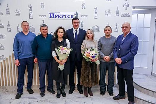 Руслан Болотов наградил героев публикаций иркутского еженедельника