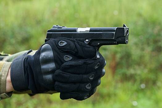 На Украине вооруженный мужчина взял заложников в ТРЦ