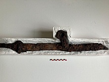 Древний меч нашли в могиле в России