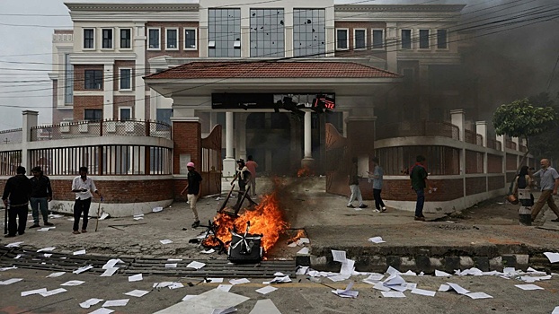 Считавшаяся погибшей в пожаре жена бывшего премьер-министра Непала выжила