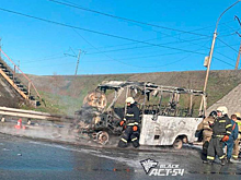 Владельца сгоревшей маршрутки забросали штрафами в Новосибирске