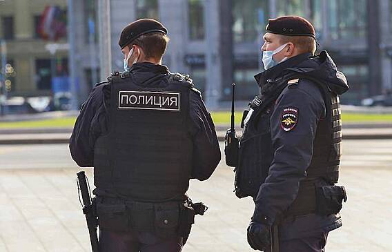 Педофил-рецидивист изнасиловал российскую школьницу в парке