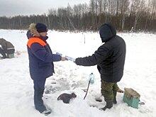          Инспекторы ГИМС осмотрели акваторию озера Холуново на отсутствие промоин       