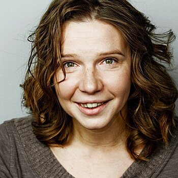 Звезда фильмов «Питер FM» и «9 рота» Ирина Рахманова удивила своей полнотой