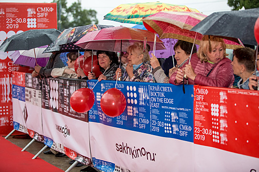 Дождь, холод и “Пятка-носок”: как отрылся кинофестиваль "Край света. Восток"