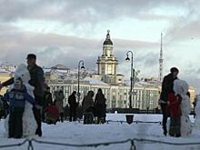 Желающие переехать из регионов россияне стали чаще выбирать Петербург: чем привлекает город
