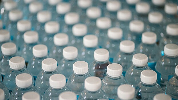 Ученые нашли угрозу здоровью в бутилированной воде