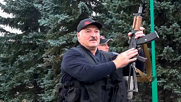 Лукашенко назвал дату запуска БелАЭС