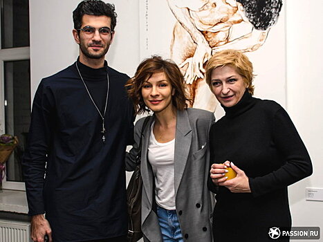«Вначале было тело»: Алена Долецкая, Елена Подкаминская и другие звезды посетили модную выставку
