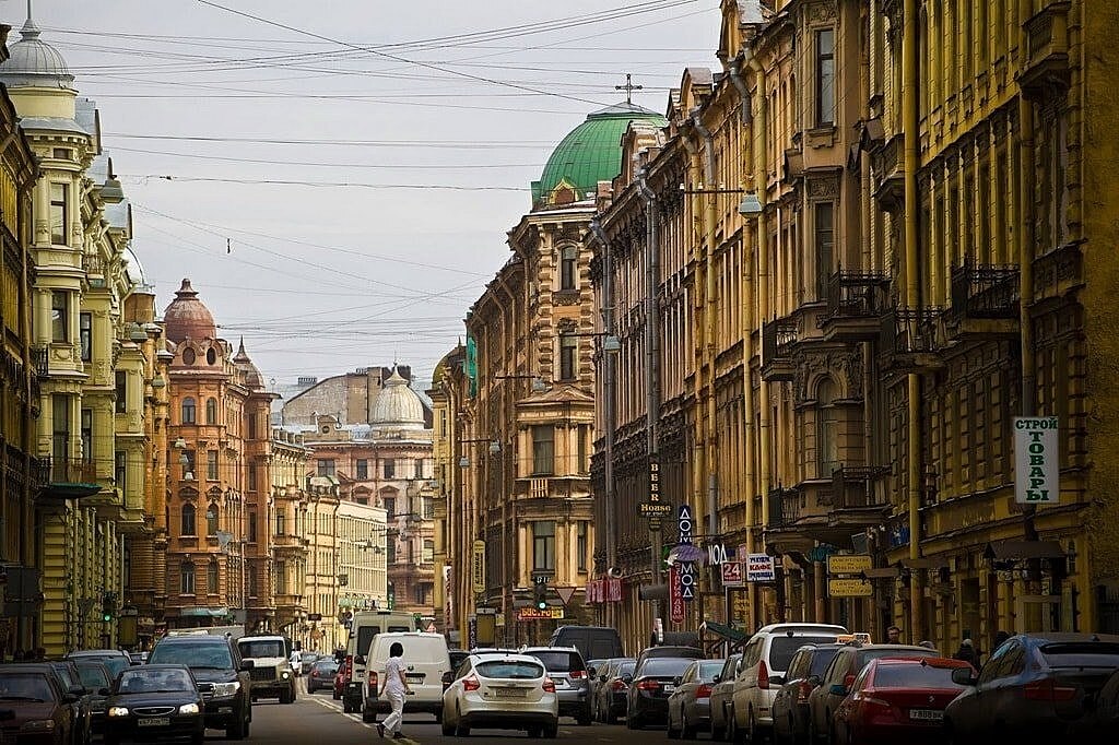 Улица Некрасова: где квартировал самый известный любовный треугольник русской литературы и где жил «человек рассеянный»