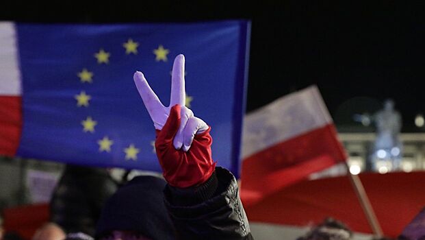 «Борьба за ресурсы обостряется». Что стоит за бунтом Венгрии и Польши против бюджета ЕС