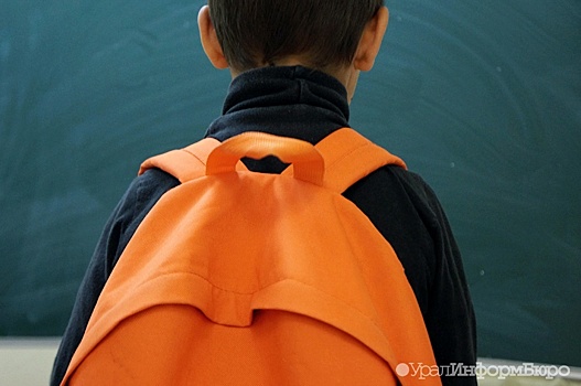 Режим ограничений в российских школах продлили сразу на год