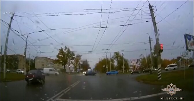 На трассе под Саратовом пьяного лихача остановили стрельбой по колесам