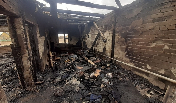 Под Волгоградом при пожаре погиб 50-летний хозяин дома