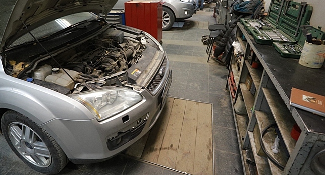 Дефицит запчастей испытывают новосибирские СТО