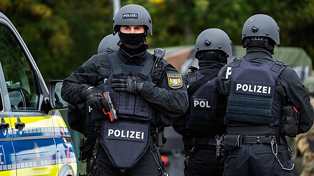 Автобус попал в ДТП, вылетел на тротуар и насмерть сбил женщину