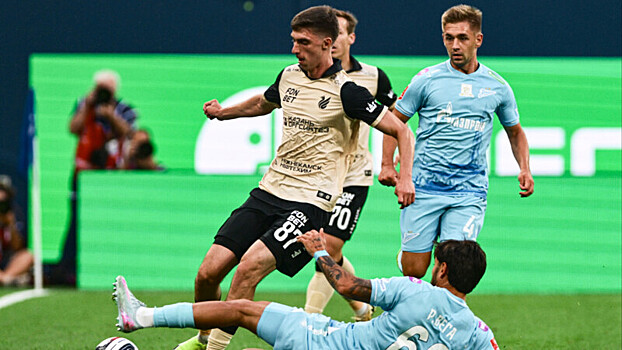 «Зенит» и «Рубин» не открыли счет в первом тайме матча Кубка России