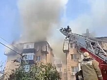 Кровля жилого дома в Батайске загорелась на площади 500 квадратных метров