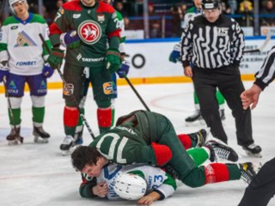 Тимкин хоккеист салават юлаев. Тимкин салават юлаев. Галимов ак барс. Хоккей ак барс. Тимкин салават юлаев драка.