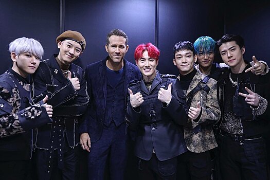 Фото: Райан Рейнольдс познакомился с EXO на премьере «Шестеро в подполье»