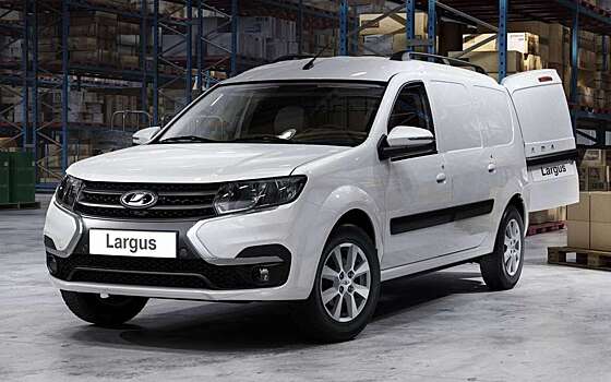 Фургоны Lada Largus привезли российским дилерам
