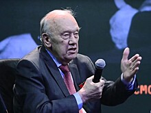 Мемориальную доску космонавту Алексею Леонову установили в Москве